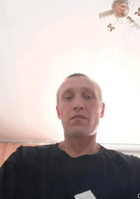 Николай из Бийска, мне 40, познакомлюсь без обязательств