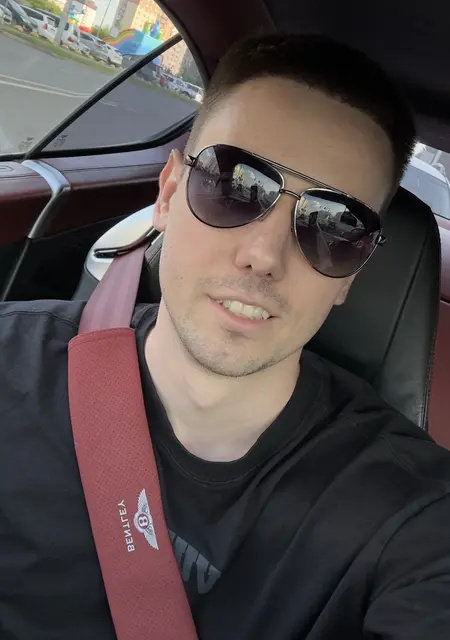 Я Анатолий, 27, из Красноярска, ищу знакомства без обязательств