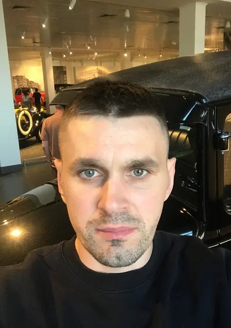 Я Евгений, 39, из Мурманска, ищу знакомство для приятного времяпровождения