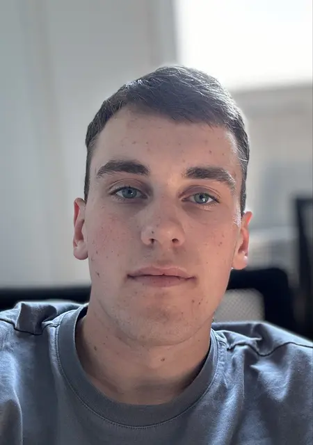 Я Алексей, 20, из Воронежа, ищу знакомства на одну ночь