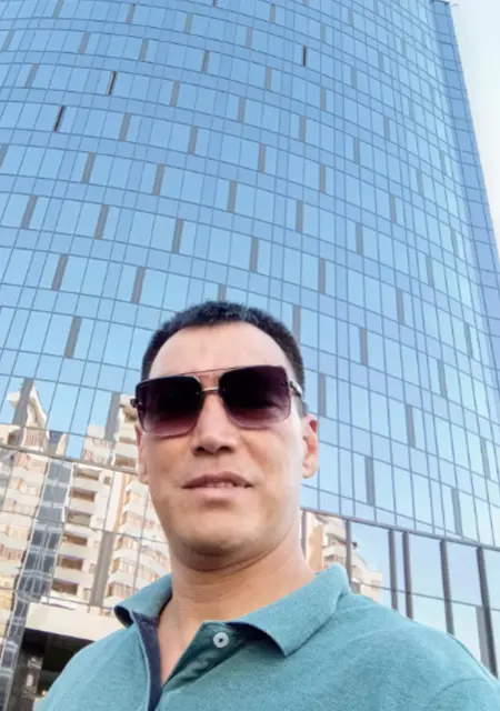 Я Дмитрий, 40, из Санкт-Петербурга, ищу знакомства на одну ночь