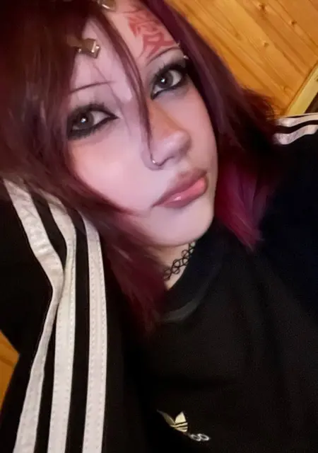 Я Афина, 19, знакомлюсь для общения в Москве