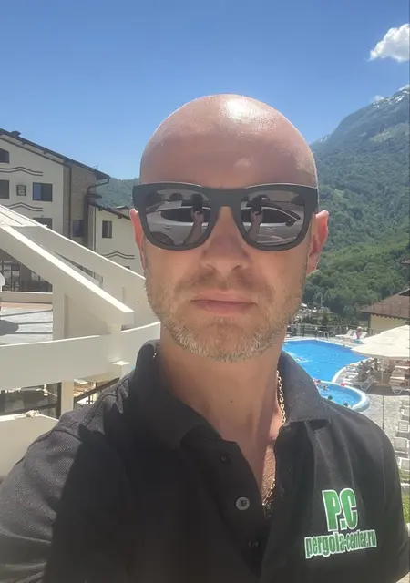 Николай из Краснодара, мне 42, познакомлюсь на одну ночь