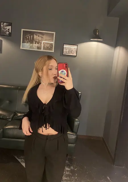 Алина из Кирова, ищу на сайте общение