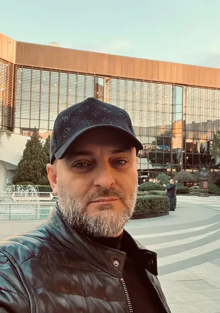 Я Виталий, 43, знакомлюсь для совместных путешествий в Краснодаре