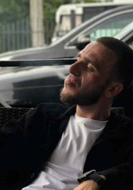 Богдан з Мелітополя, шукаю на сайті спілкування