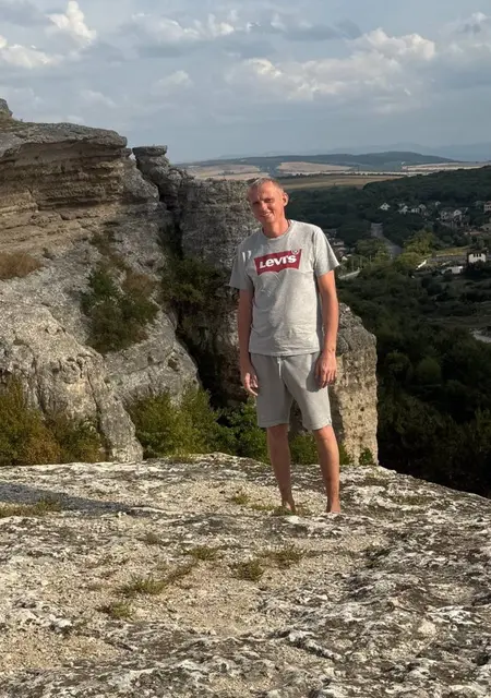 Артем из Москвы, мне 37, познакомлюсь без обязательств