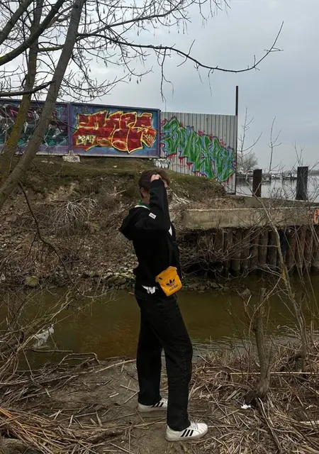 Я Егор, 20, знакомлюсь для постоянных отношений в Азове