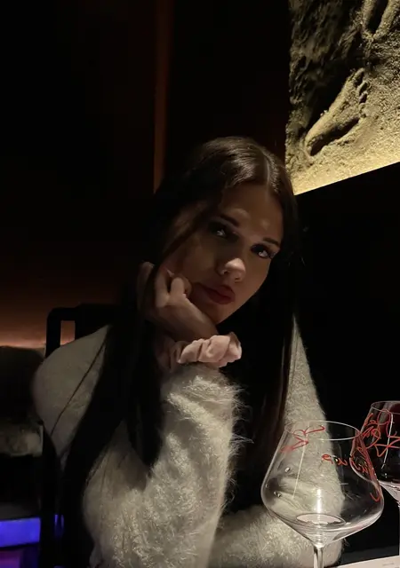 Я Алина, 18, знакомлюсь без обязательств в Казани