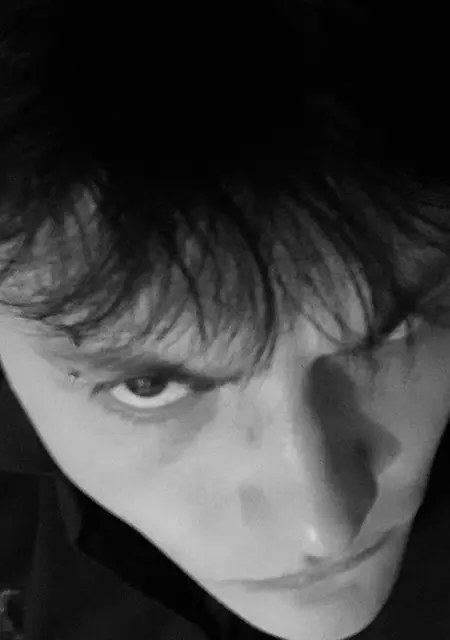 Я Артем, 20, знакомлюсь без обязательств в Ялте