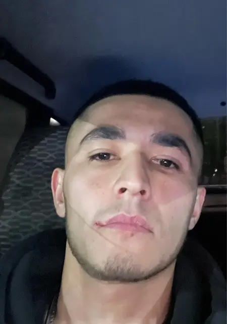 Я Дилшод, 27, из Сургута, ищу знакомства без обязательств