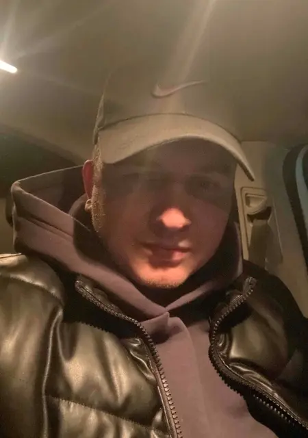 Я Эдуард, 28, знакомлюсь для постоянных отношений в Долгопрудном