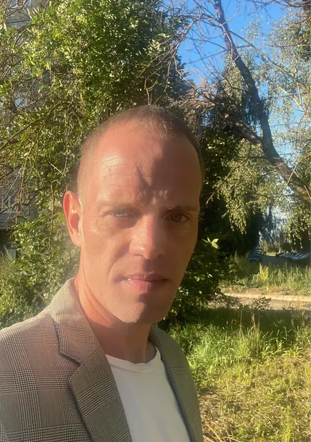 Я Артем, 40, знакомлюсь без обязательств в Ярославле