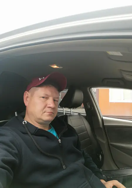 Я Александр, 39, из Артема, ищу знакомства без обязательств