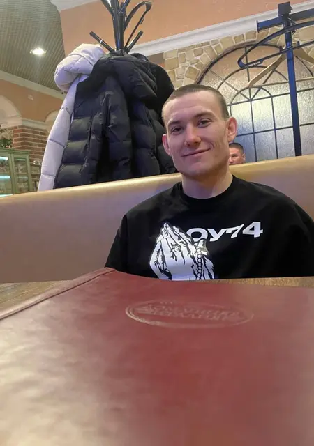 Я Станислав, 21, знакомлюсь на одну ночь в Москве