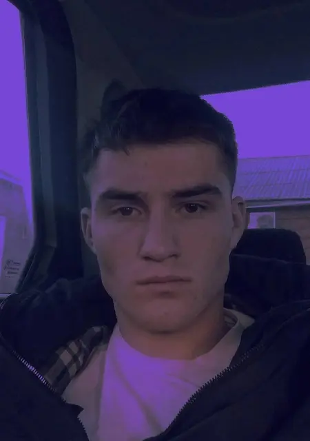 Я Даниил, 25, знакомлюсь на одну ночь в Ульяновске