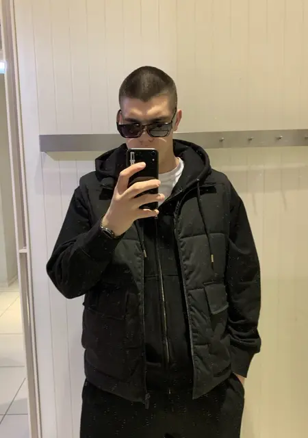 Я Никита, 21, из Ярославля, ищу знакомство для приятного времяпровождения