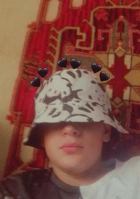 Я Тимур, 18, знакомлюсь на одну ночь в Армавире