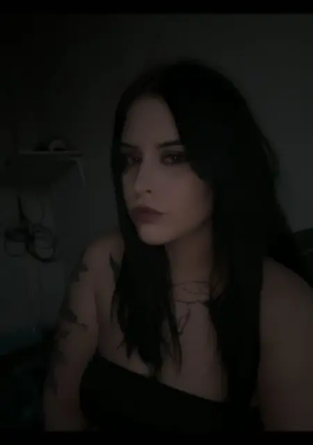 Полина из Екатеринбурга, мне 21, познакомлюсь для вирта