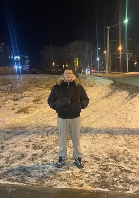 Я Иван, 18, знакомлюсь для вирта в Новосибирске