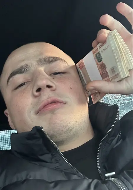 Я Эдуард, 25, знакомлюсь для приятного времяпровождения в Екатеринбурге