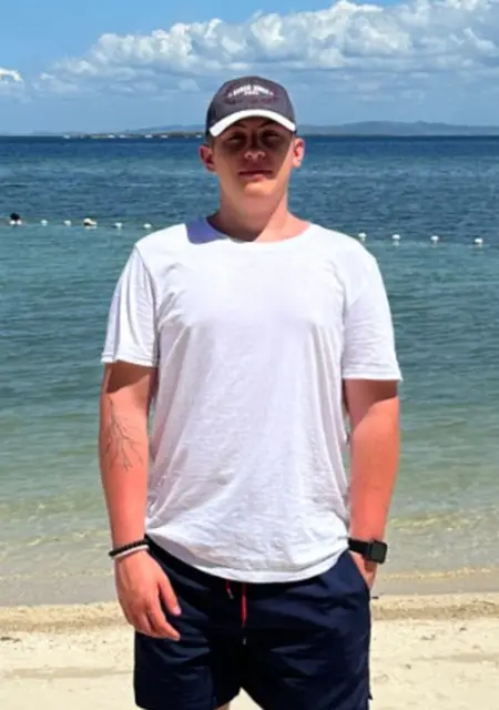 Киилл из Щелково, мне 23, познакомлюсь без обязательств