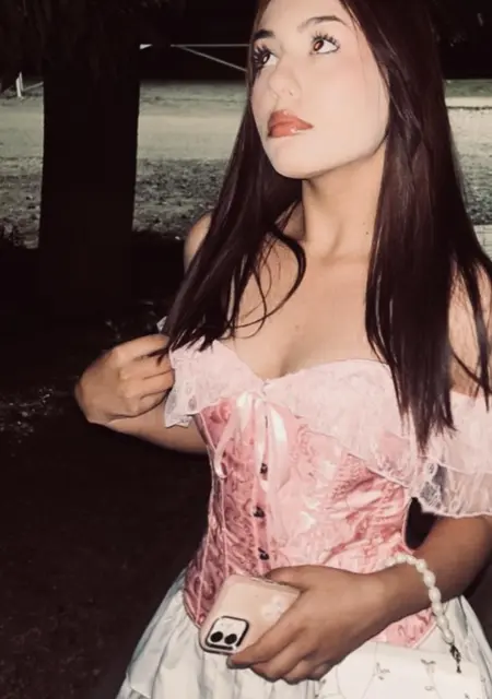 Анжела из Азова, мне 26, познакомлюсь на одну ночь