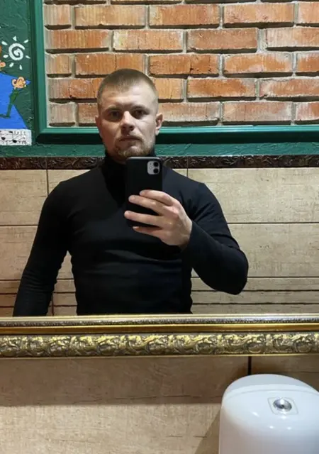 Я Иван, 31, из Троицка, ищу знакомство для открытые отношения