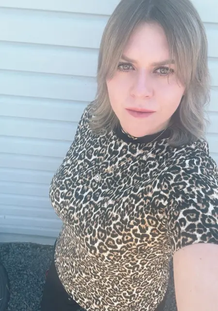 Я Елена, 34, из Шахт, ищу знакомство для постоянных отношений