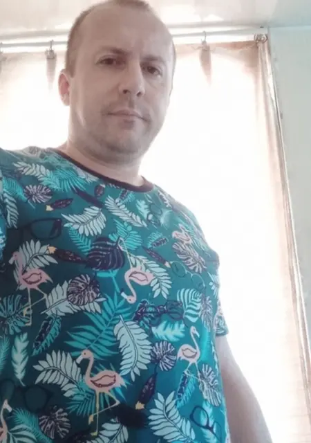 Павел из Краснодара, мне 41, познакомлюсь без обязательств