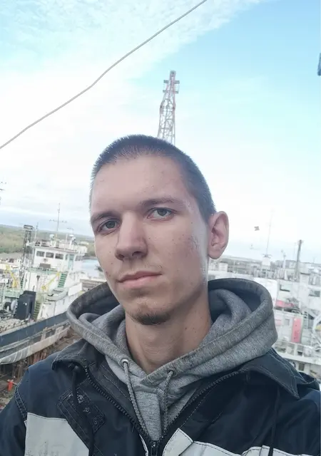Владимир из Железнодорожного, мне 20, познакомлюсь на одну ночь