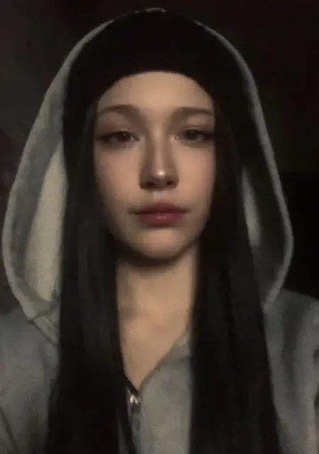 Liza из Санкт-Петербурга, мне 18, познакомлюсь на одну ночь