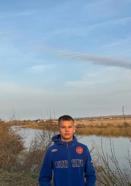 Я Артем, 21, из Тобольска, ищу знакомства без обязательств