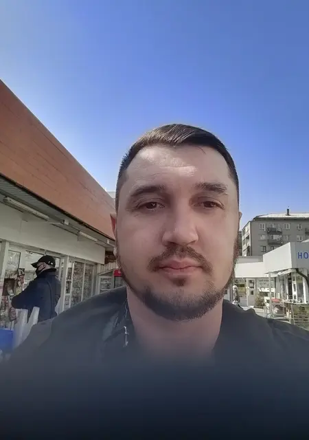 Den из Саратова, мне 41, познакомлюсь для приятного времяпровождения