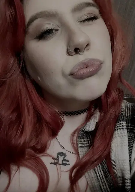 Я Кристина, 20, из Екатеринбурга, ищу знакомство для постоянных отношений