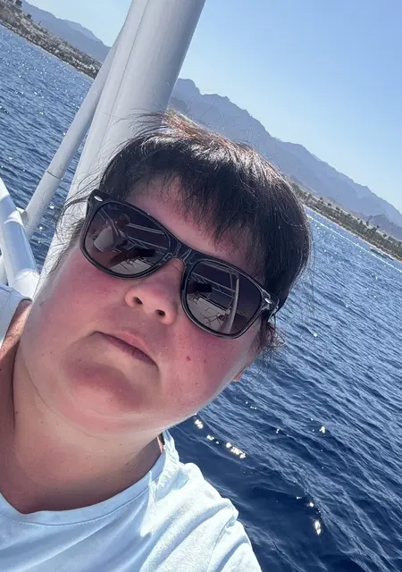 Я Кристина, 41, из Санкт-Петербурга, ищу знакомство для дружбы