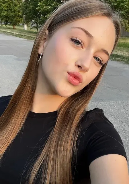 Кристина из Краснотурьинска, ищу на сайте знакомства на одну ночь