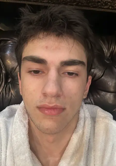 Я Tigran, 20, из Армавира, ищу знакомство для приятного времяпровождения