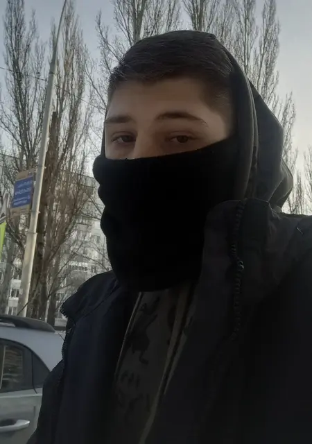 Андрей из Тольятти, мне 18, познакомлюсь для дружбы