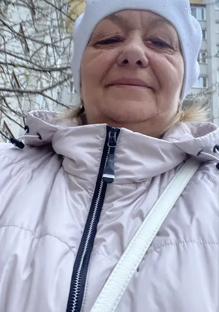 Оксана из Санкт-Петербурга, ищу на сайте открытые отношения