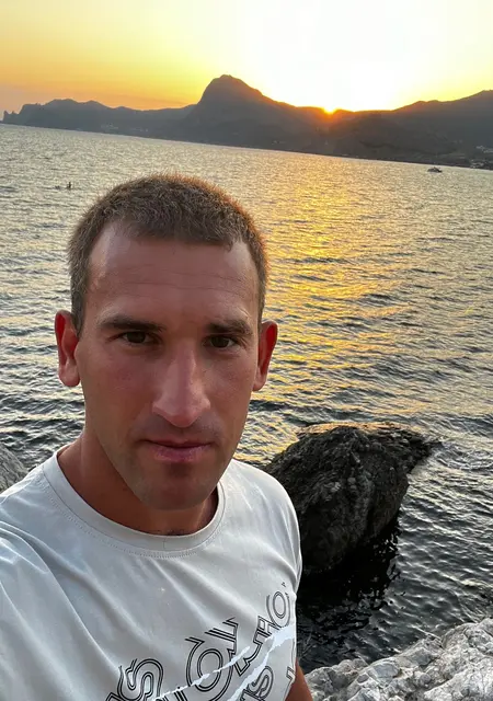 Максим из Рязани, ищу на сайте знакомства без обязательств