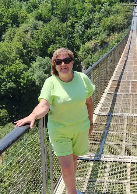 Анна из Омска, мне 51, познакомлюсь для приятного времяпровождения