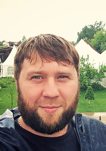 Андрей из Санкт-Петербурга, ищу на сайте открытые отношения