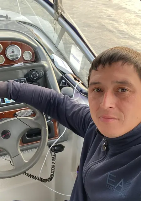 Дмитрий из Челябинска, ищу на сайте знакомства на одну ночь