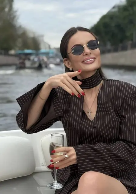 Я Evgenia, 31, знакомлюсь для общения в Москве