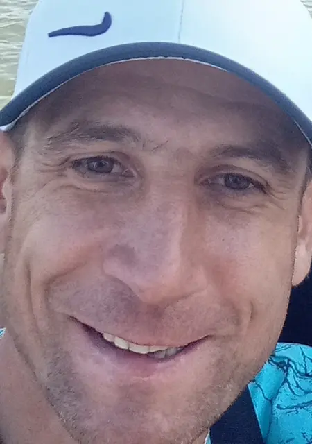 Я Дима, 40, знакомлюсь для открытые отношения в Пензе