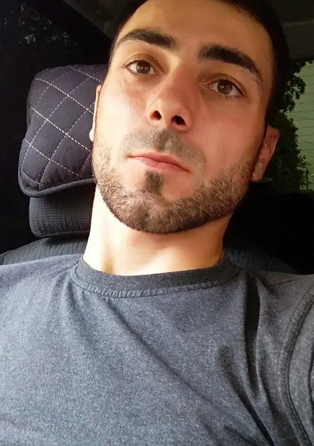 Мурад из Махачкалы, мне 31, познакомлюсь для общения