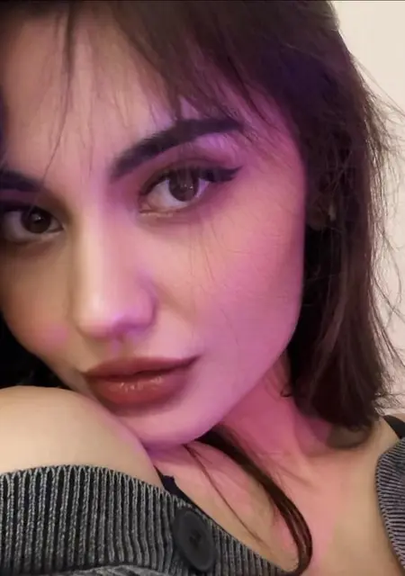 Я Semi, 23, знакомлюсь без обязательств в Москве