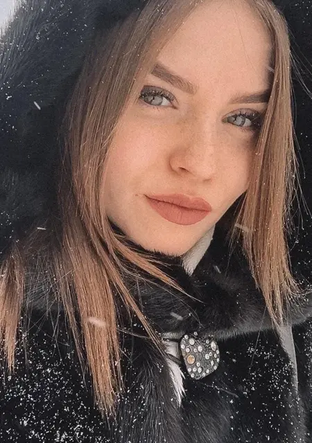 Я Ангелина, 23, из Хабаровска, ищу знакомства на одну ночь