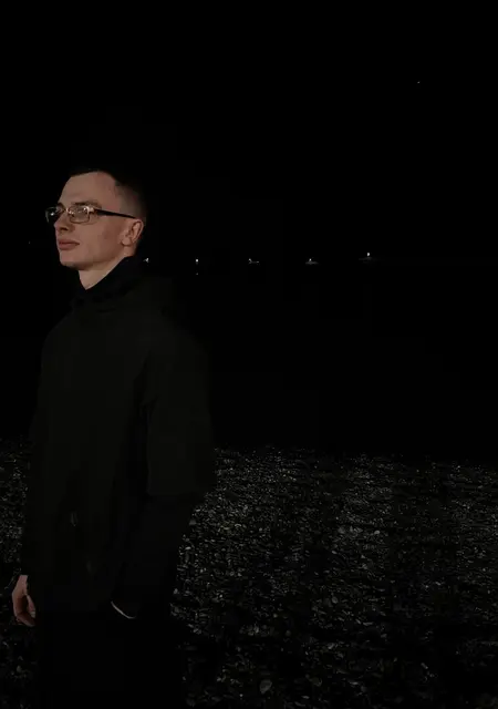 Миша из Сочи, мне 24, познакомлюсь на одну ночь